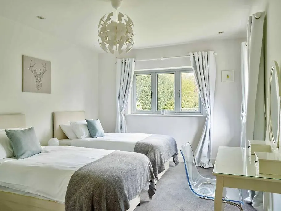 Cheltenham'S Most Luxurious House - Beautiful Hot Tub & Indoor Pool Charlton Kings Holiday home