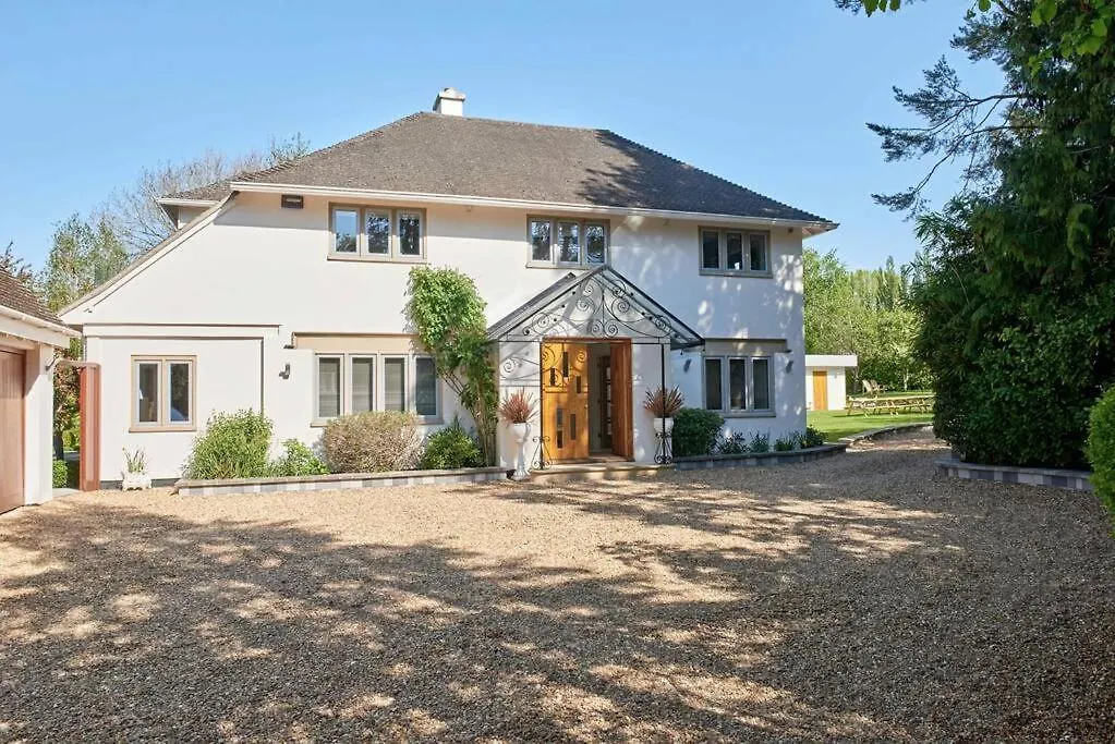 Cheltenham'S Most Luxurious House - Beautiful Hot Tub & Indoor Pool Charlton Kings 0*,  United Kingdom
