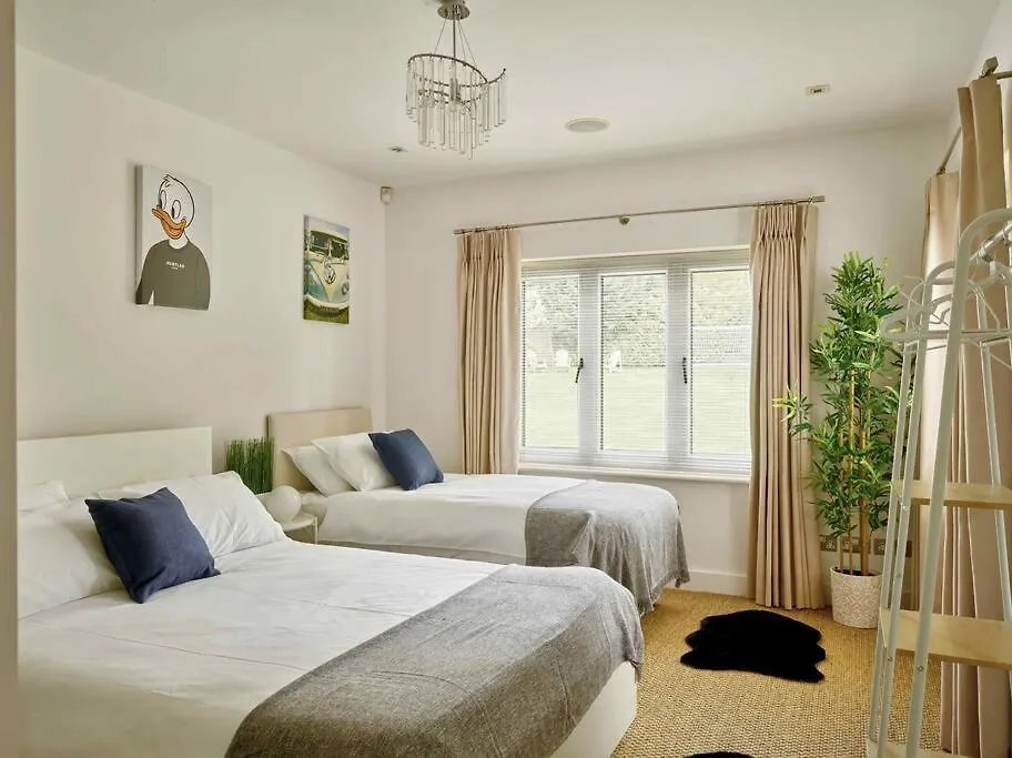 Cheltenham'S Most Luxurious House - Beautiful Hot Tub & Indoor Pool Charlton Kings Holiday home